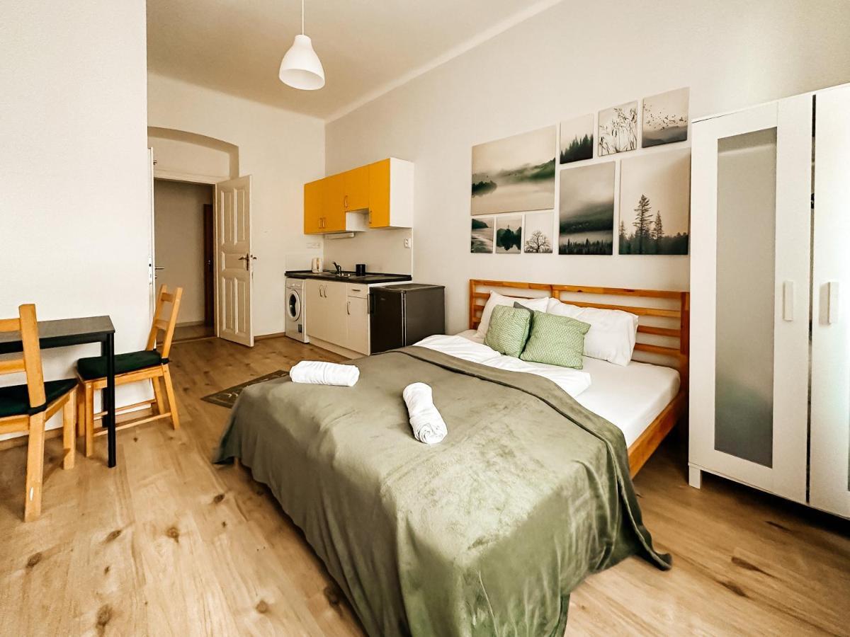 Savor Apartment プラハ エクステリア 写真